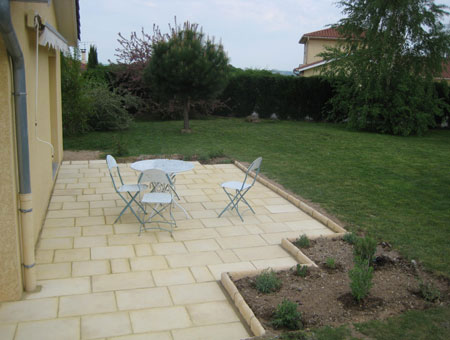 Courtyard garden